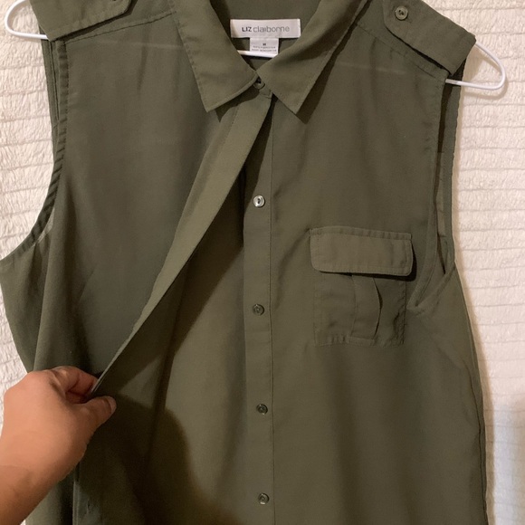 Sleeveless Olive Green Button-Up Shirt - Picture 2 of 6